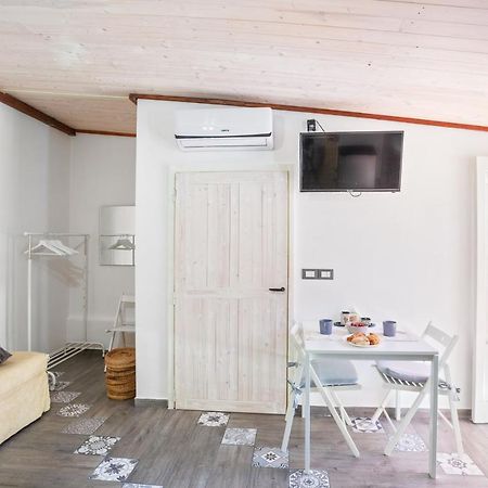 דירות פולינאנו א מארה Tiny House 19 Terrace Aparment מראה חיצוני תמונה