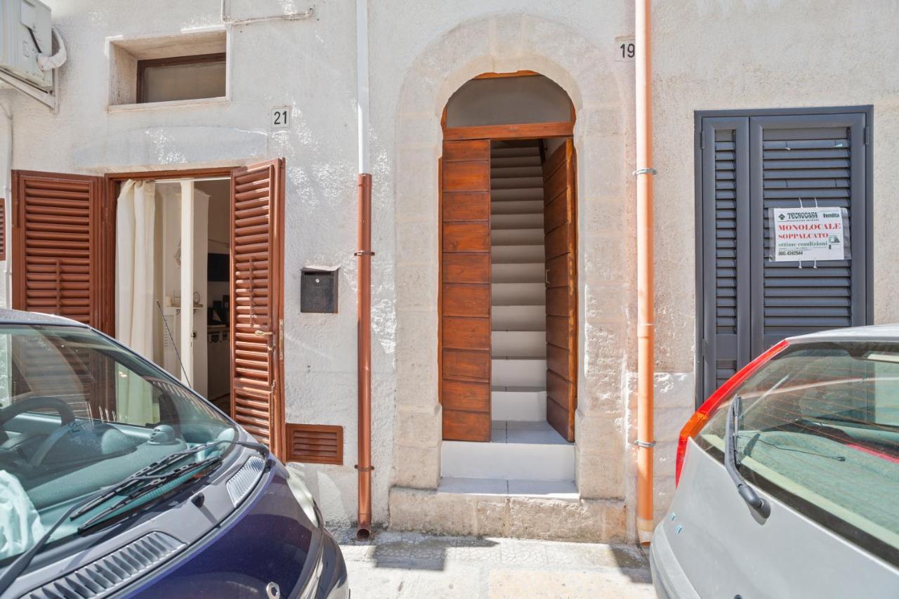 דירות פולינאנו א מארה Tiny House 19 Terrace Aparment מראה חיצוני תמונה
