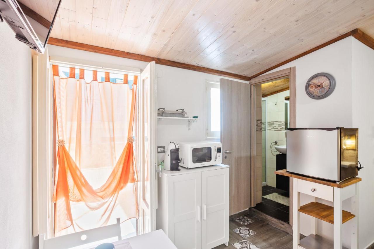 דירות פולינאנו א מארה Tiny House 19 Terrace Aparment מראה חיצוני תמונה