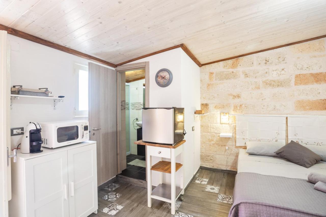 דירות פולינאנו א מארה Tiny House 19 Terrace Aparment מראה חיצוני תמונה