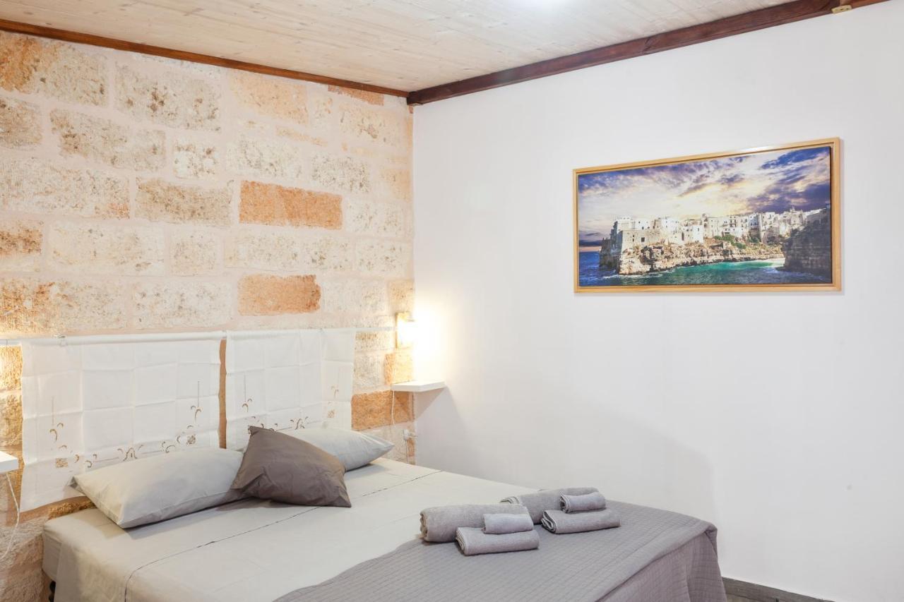 דירות פולינאנו א מארה Tiny House 19 Terrace Aparment מראה חיצוני תמונה