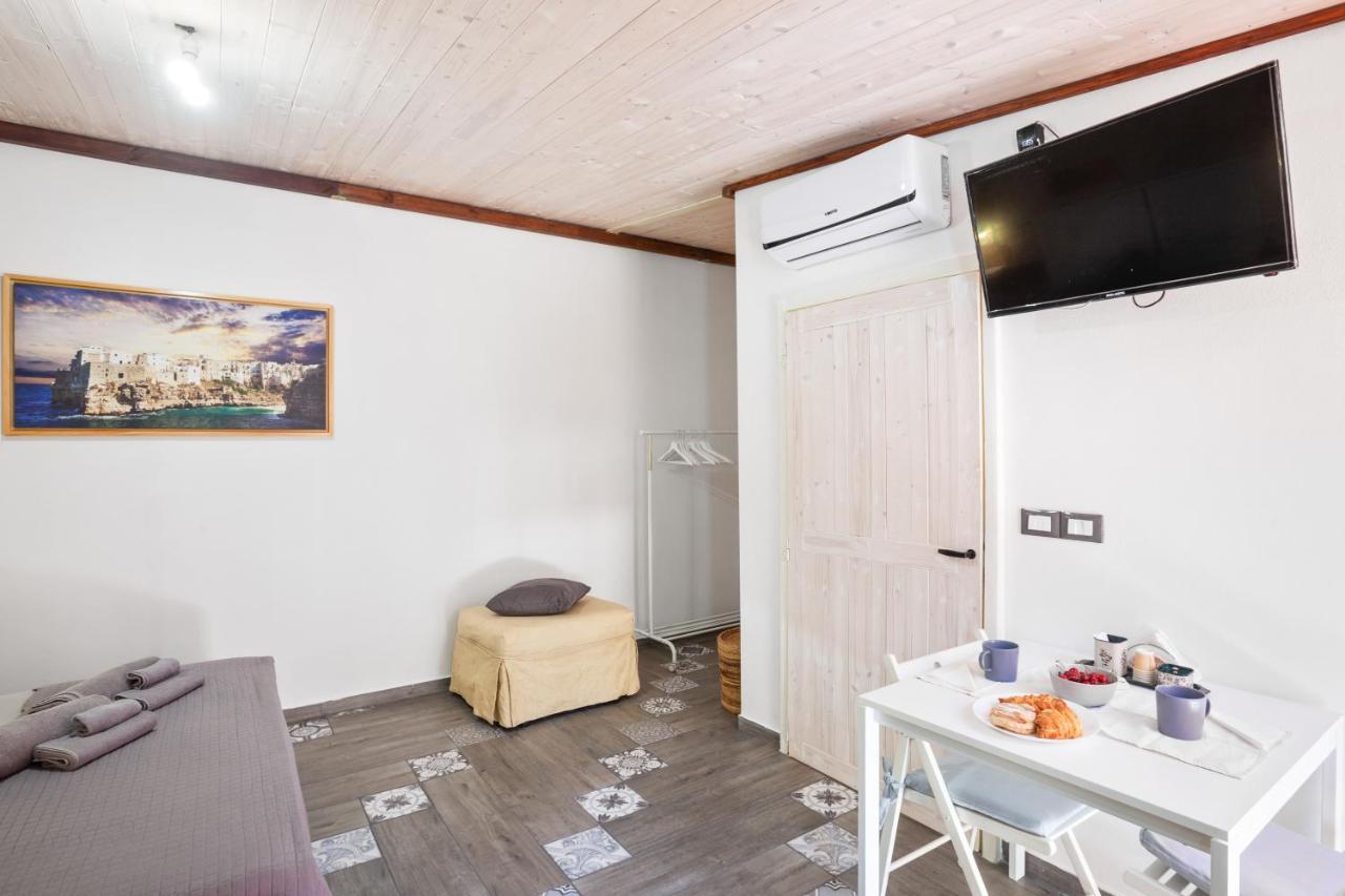 דירות פולינאנו א מארה Tiny House 19 Terrace Aparment מראה חיצוני תמונה